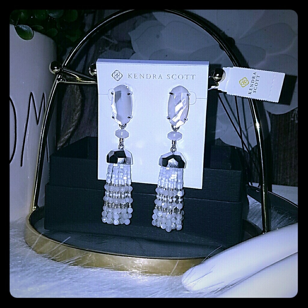 Kendra scott dove earrings